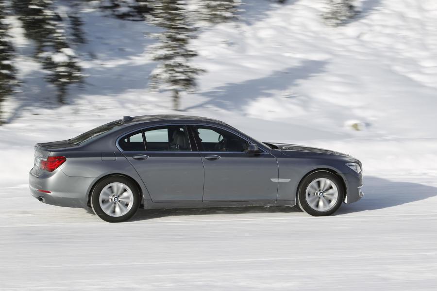  BMW 740d xDrive (F01) 2012 года  (WW) (фото 3 из 12)